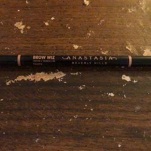 Anastasia brow wiz Taupe NEW
